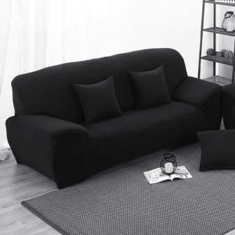 Черный диван с подушками
