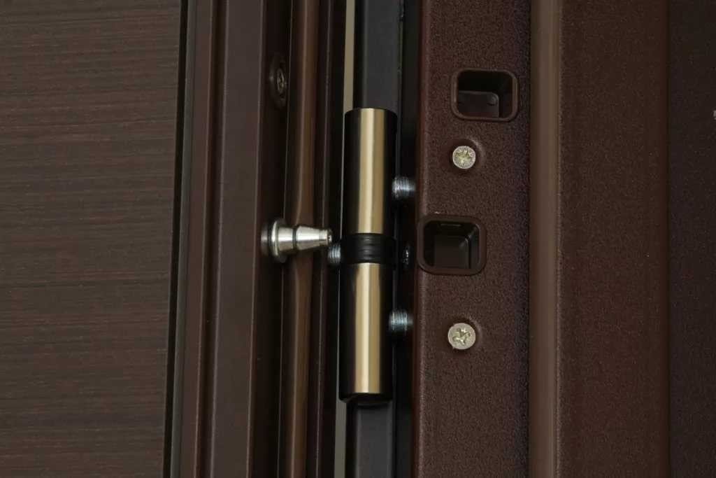 Противосъемные штыри для металлической двери