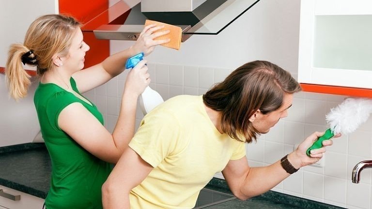 Отмыть кухонный гарнитур без разводов