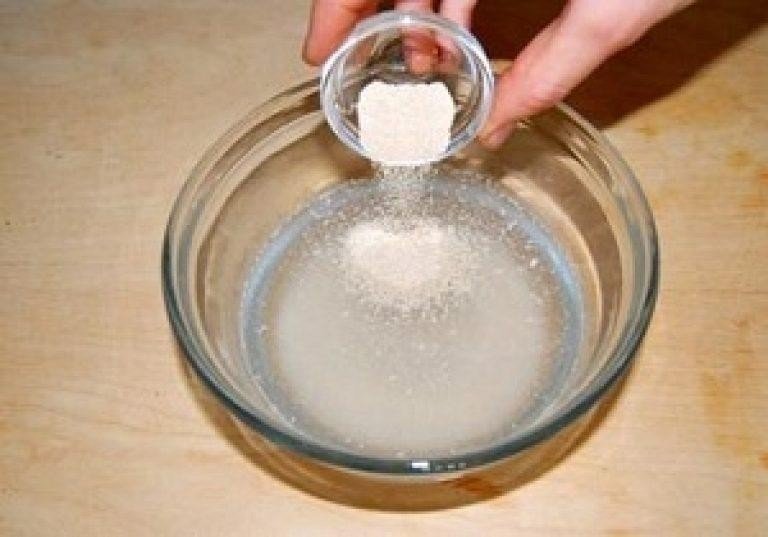 Соль растворяется в воде