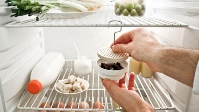 Чем помыть холодильник от запаха: действенные народные методы для уничтожения неприятного запаха внутри холодильника