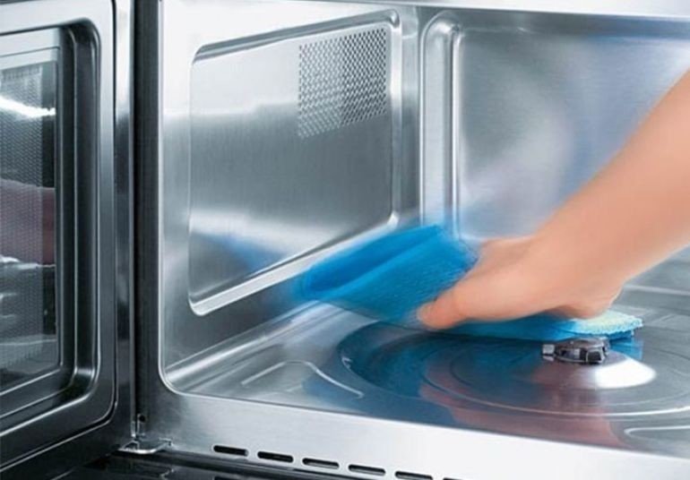 Очистить духовку от нагара и жира в домашних условиях