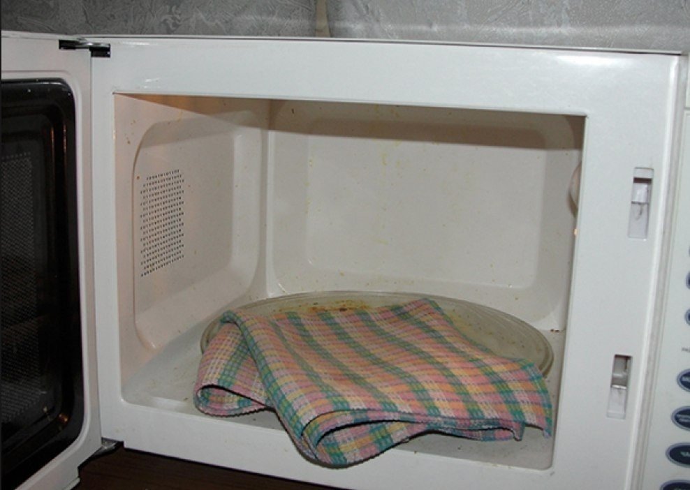 Кухонные полотенца в микроволновке