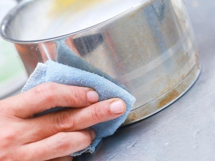 Средство для очистки пригоревшей посуды