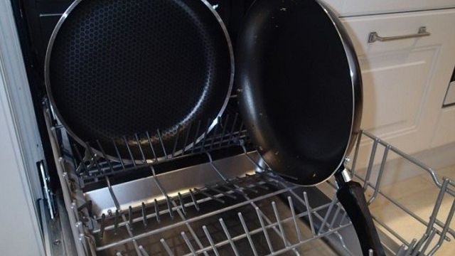 Как мыть сковородку в посудомоечной машине?