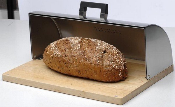 Хлеб в хлебнице