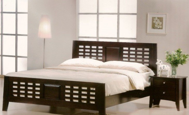 Деревянная кровать двуспальная
