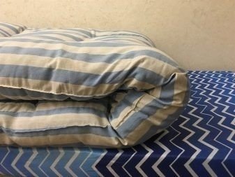 Матрас ватный одеяло подушка без фона