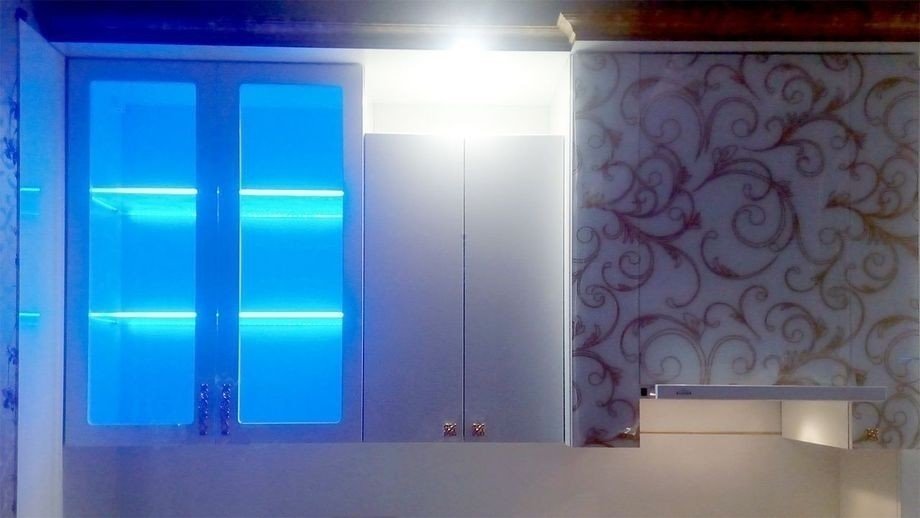 Шкаф с подсветкой полок светодиодный светильник zeta glassline
