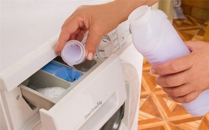 Куда заливать кондиционер в стиральной машине