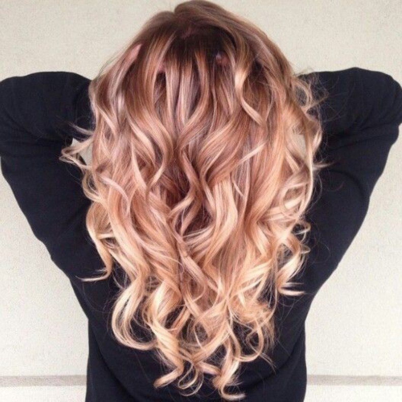 Балаяж на русые волосы с розовым оттенком