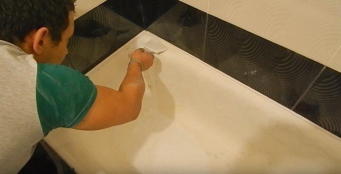 Зачистка и покрытие акрилом ванну